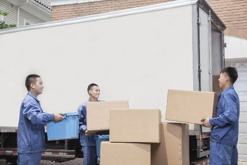 Professional movers organising packing for a Denmarkhill relocation